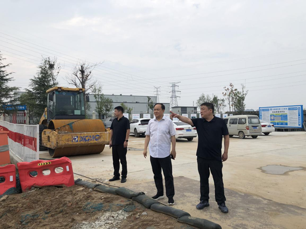 亚搏-亚搏（中国）一站式服务官方网站党委委员、副总经理张岩到侯寨新镇区安置区调研项目建设工作